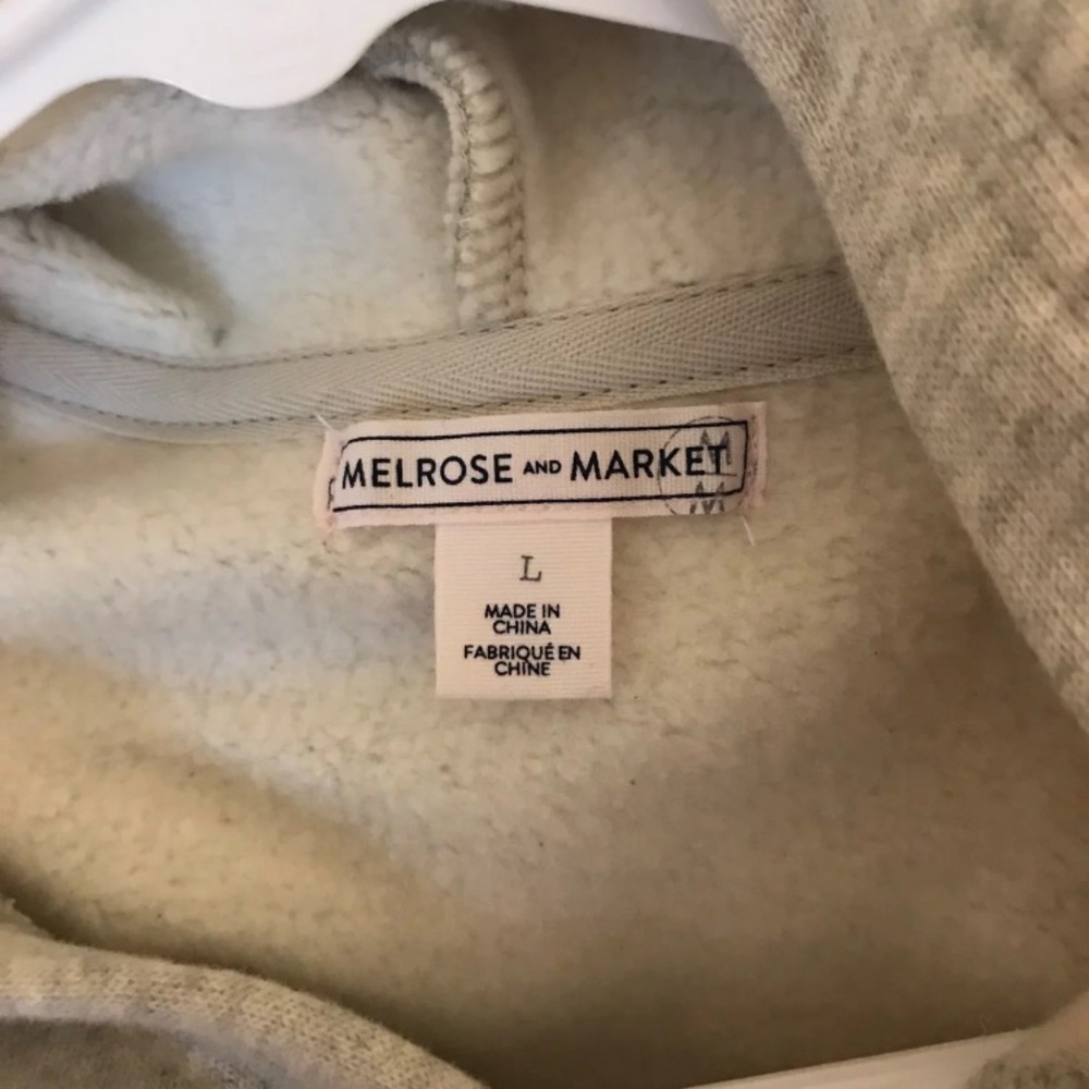 Sweater - Picture 5 of 5